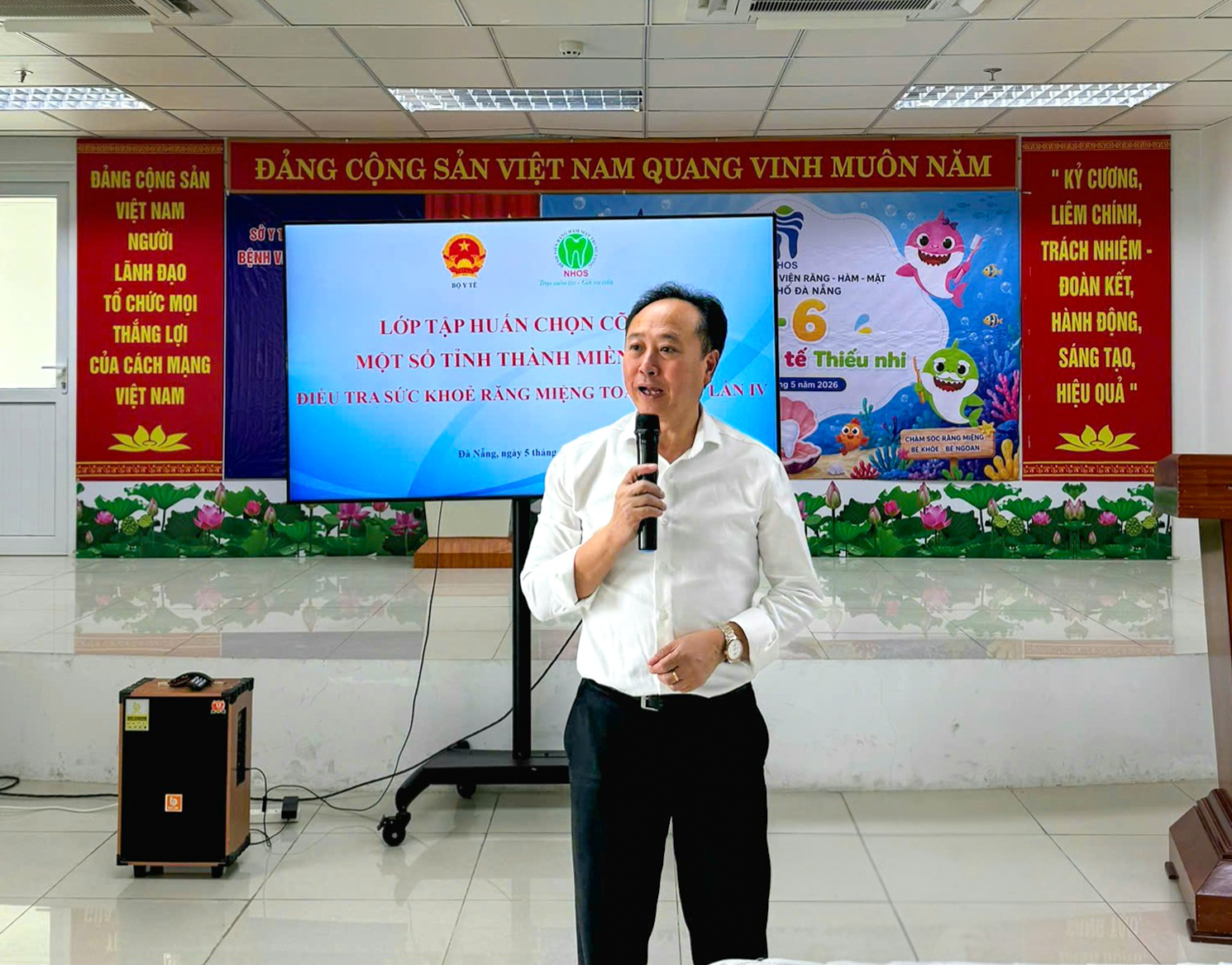PGS.TS. Trần Cao Bính, Chủ nhiệm Đề tài cấp Bộ, Chủ tịch Hội Răng Hàm Mặt Việt Nam, Giám đốc Bệnh viện phát biểu khai mạc
